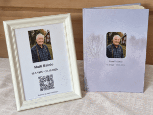 Muistojen sivulle johtava QR-koodi ja sivusta tehty kirja